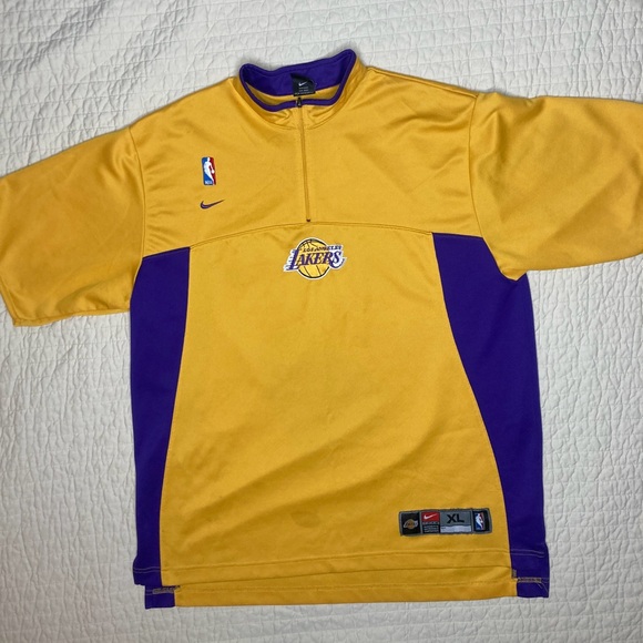 La Lakers Warmup Jersey
Size XL - Picture 2 of 6